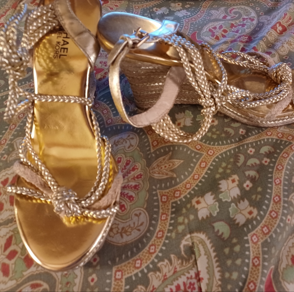 Michael Kors 7.5 7 1/2 gold sandals wedges heels shoes